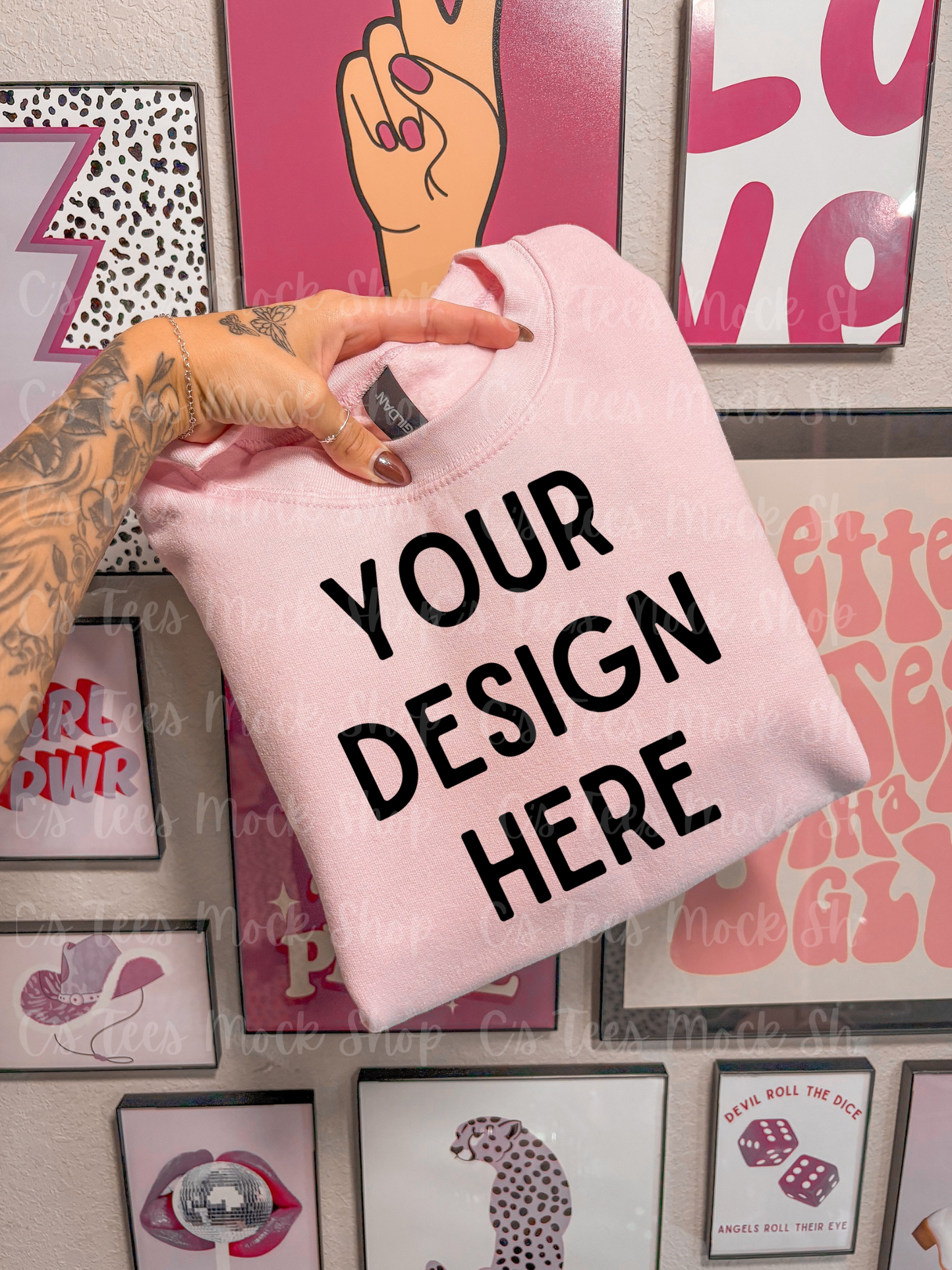 Gildan light pink mockup