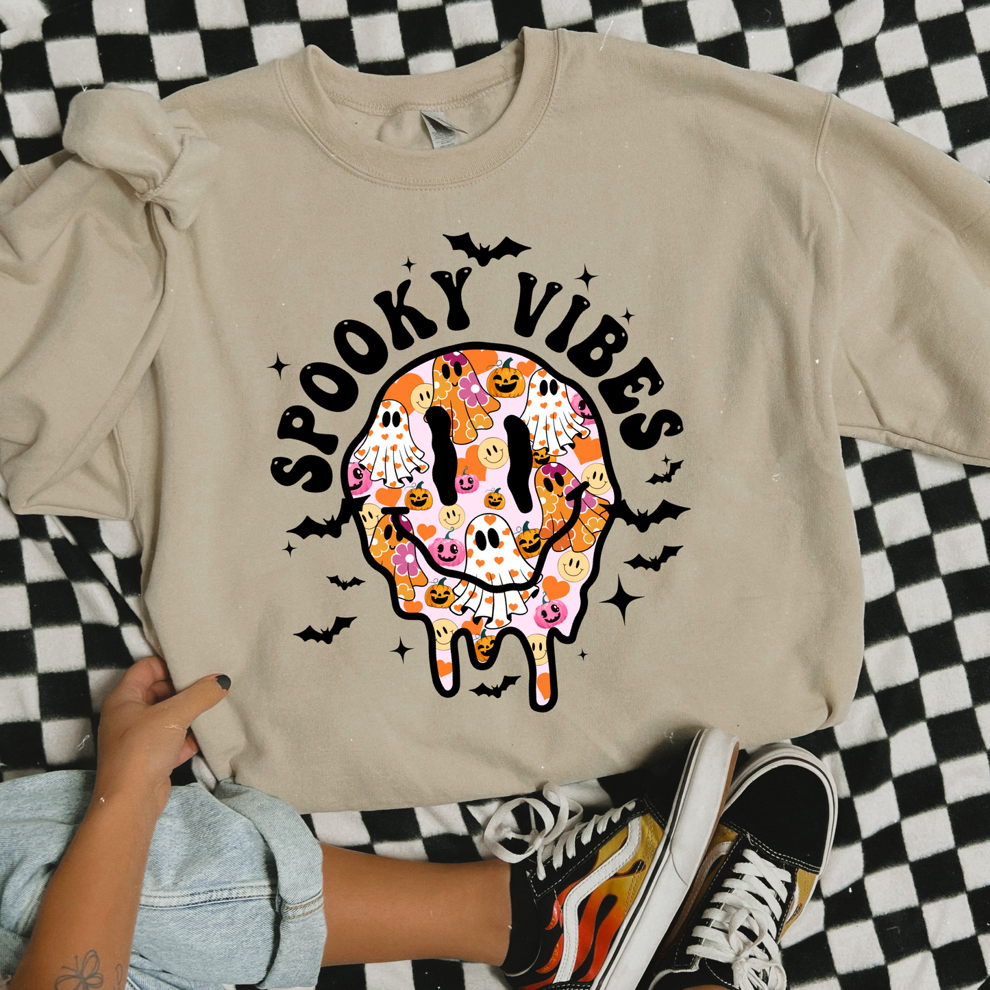 Spooky vibes smiley face