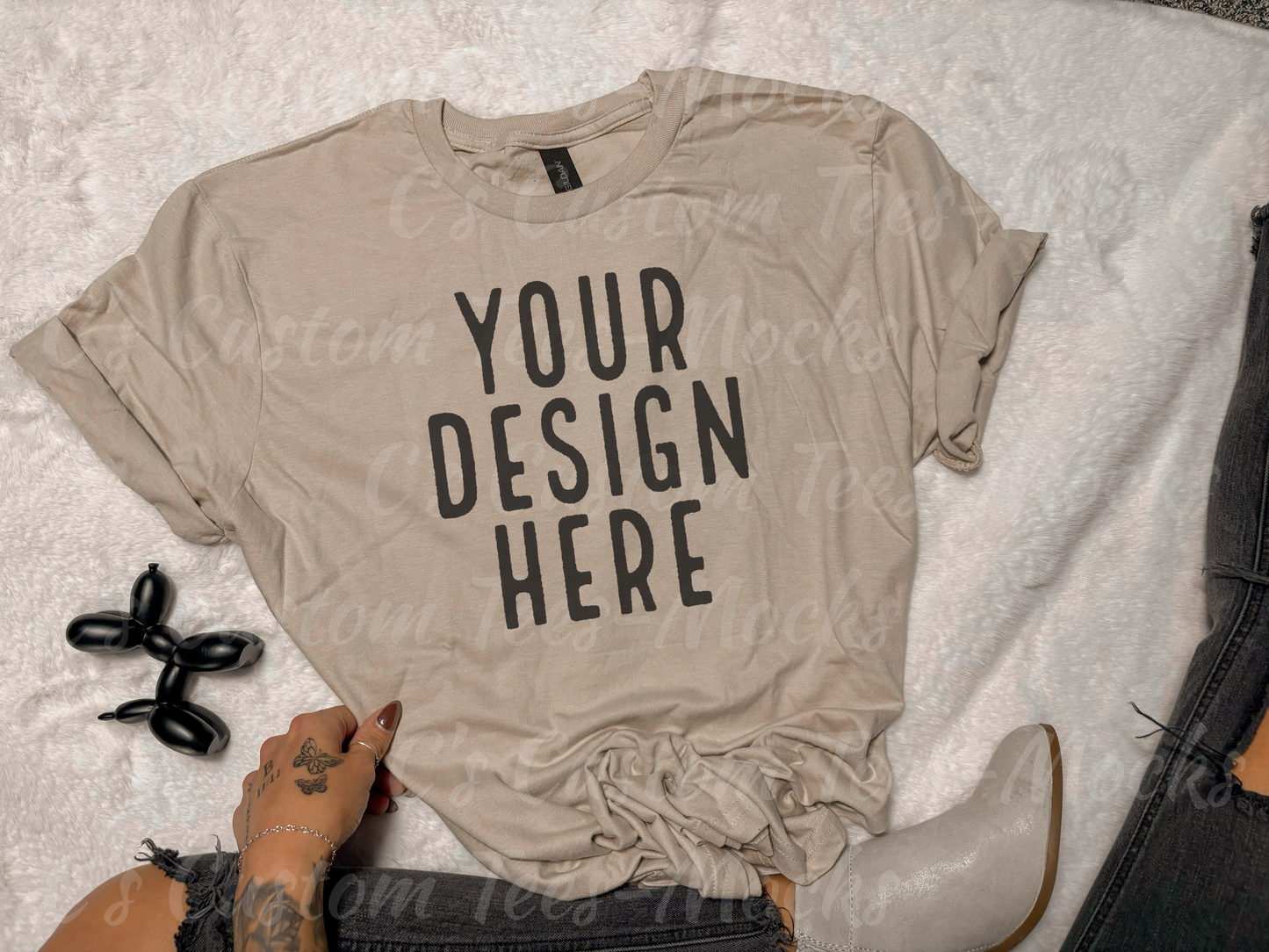 Gildan sand mockup