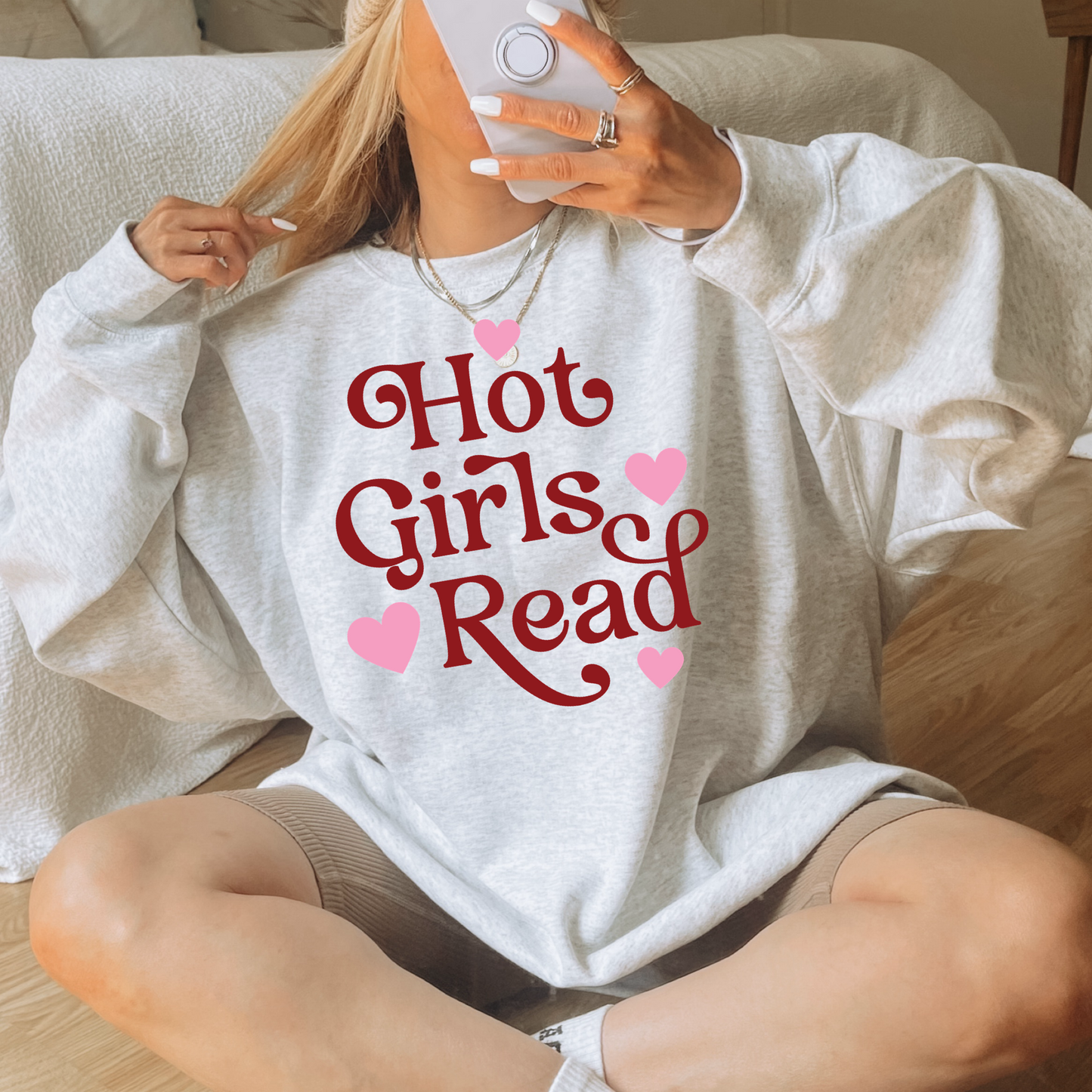 Hot girls read